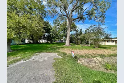 6522 Highway 6, Hitchcock, TX 77563 - Photo 2