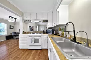 1607 Libbey Dr, Houston, TX 77018 - Photo 4
