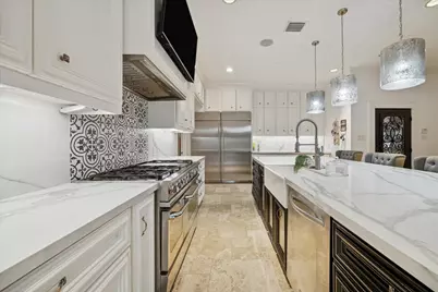 10611 Tarrington Drive, Houston, TX 77024 - Photo 8