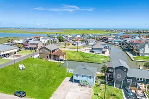 104 Marlin Ln, Freeport, TX 77541 - Photo 10