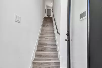 2009 Laverne Hollow Lane #B, Houston, TX 77080 - Photo 6