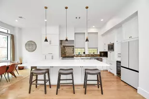 2303 Yupon St, Houston, TX 77006 - Photo 18