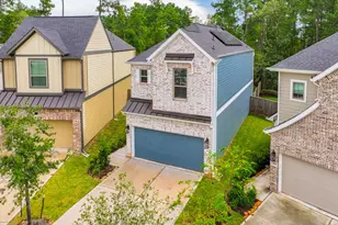 112 Red Cascade Ct, Willis, TX 77318 - Photo 2