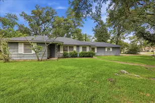 3495 Redwood Dr, Beaumont, TX 77703 - Photo 2