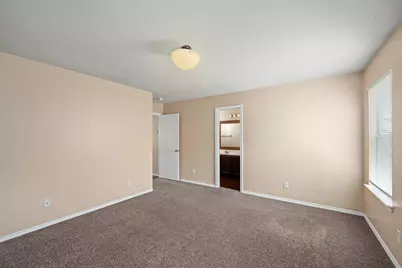 9106 Laguna Rio, San Antonio, TX 78251 - Photo 4