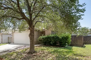 9106 Laguna Rio, San Antonio, TX 78251 - Photo 6