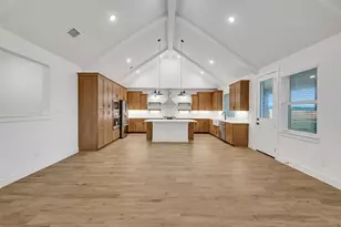 12122 Autumn Leaf Dr, Mont Belvieu, TX 77535 - Photo 10