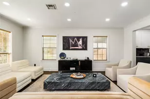 516 W 30th St, Houston, TX 77018 - Photo 4