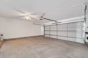 7505 Memorial Woods Dr, Houston, TX 77024 - Photo 30