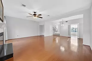 7505 Memorial Woods Dr, Houston, TX 77024 - Photo 8