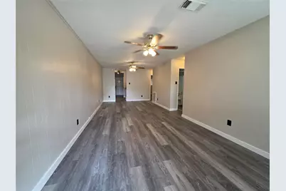 12740 Shannon Hills Drive, Houston, TX 77099 - Photo 4