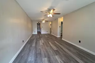 12740 Shannon Hills Dr, Houston, TX 77099 - Photo 4