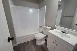 12740 Shannon Hills Dr, Houston, TX 77099 - Photo 10