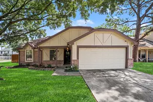 10038 Wayward Wind Ln, Houston, TX 77064 - Photo 2