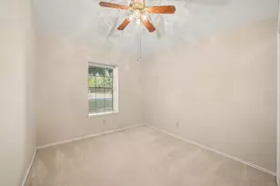 10038 Wayward Wind Ln, Houston, TX 77064 - Photo 18