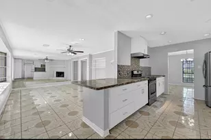 11807 Stroud Dr, Houston, TX 77072 - Photo 2