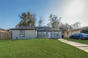 5874 Belcrest St, Houston, TX 77033 - Photo 2
