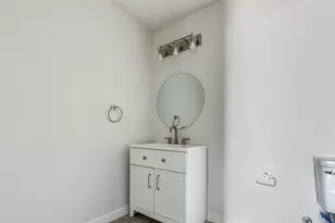 5874 Belcrest St, Houston, TX 77033 - Photo 16