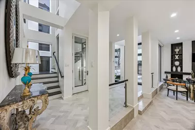 45 Briar Hollow #6, Houston, TX 77027 - Photo 32