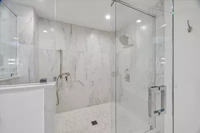 45 Briar Hollow #6, Houston, TX 77027 - Photo 38