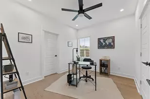 3008 Jensen Springs Ln, Houston, TX 77026 - Photo 14