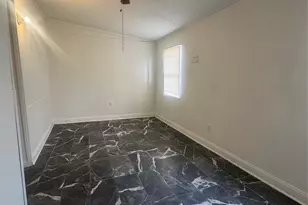 9113 Oak Knoll Ln, Houston, TX 77078 - Photo 16