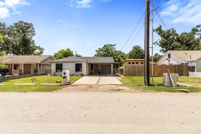 1913 Thonig Road, Houston, TX 77055 - Photo 8