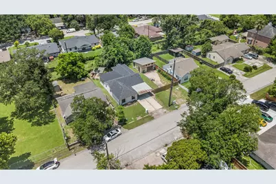 1913 Thonig Road, Houston, TX 77055 - Photo 10