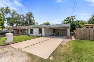 1913 Thonig Rd, Houston, TX 77055 - Photo 6