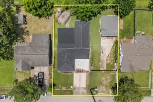 1913 Thonig Rd, Houston, TX 77055 - Photo 16