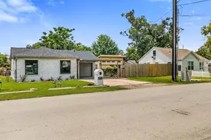 1913 Thonig Rd, Houston, TX 77055 - Photo 2