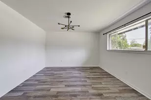 1703 N Roberson St, Conroe, TX 77301 - Photo 14