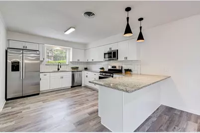 1703 N Roberson Street, Conroe, TX 77301 - Photo 2