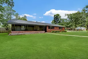 1703 N Roberson St, Conroe, TX 77301 - Photo 10