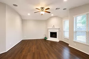 2462 Garden Shadow Dr, Conroe, TX 77384 - Photo 8