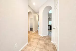 2462 Garden Shadow Dr, Conroe, TX 77384 - Photo 2