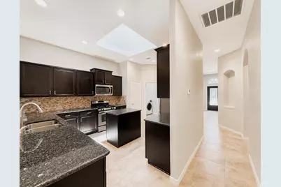 2462 Garden Shadow Drive, Conroe, TX 77384 - Photo 6