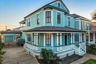 2207 Ave P, Galveston, TX 77550 - Photo 2