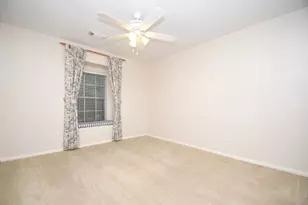 10430 Sanibel Falls Ct, Houston, TX 77095 - Photo 32