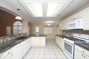 10430 Sanibel Falls Ct, Houston, TX 77095 - Photo 8