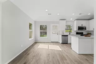 19019 Wellock Ln, Tomball, TX 77375 - Photo 8