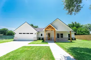 1211 Cherokee Dr, Pasadena, TX 77506 - Photo 1