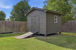 11565 Greenway Dr, Beaumont, TX 77705 - Photo 32