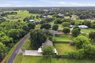 11565 Greenway Dr, Beaumont, TX 77705 - Photo 2