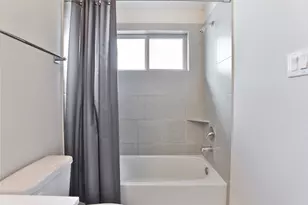 4811 Martin Oaks Ln, Houston, TX 77018 - Photo 22