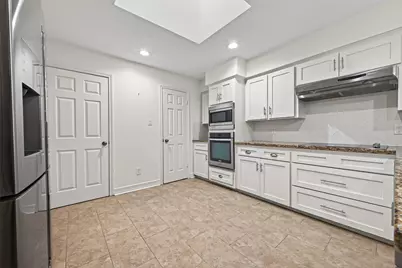 14222 Stokesmount Drive, Houston, TX 77077 - Photo 18