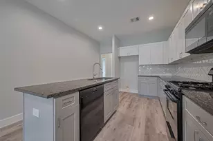 7926 Easter St, Houston, TX 77088 - Photo 6
