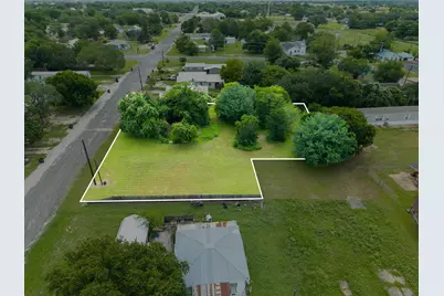 712 South Street, Schulenburg, TX 78956 - Photo 1