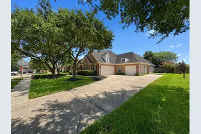 3301 Elm Creek Drive, League City, TX 77573 - Photo 1