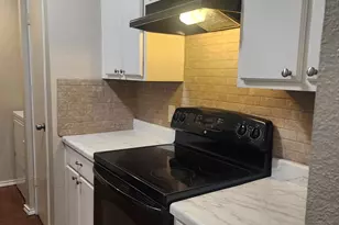 5665 Birchmont Dr, Houston, TX 77091 - Photo 8